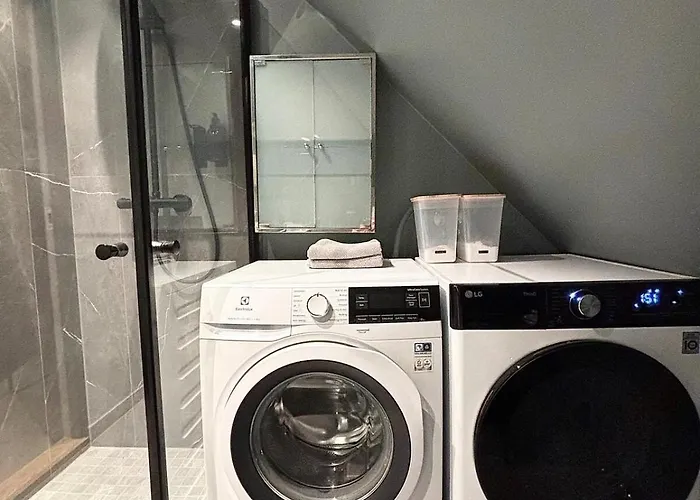 Super Family - Location! Villa